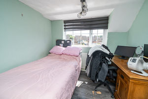 BEDROOM- click for photo gallery